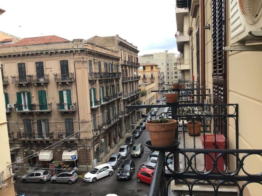 Appartamento Alessandro Al Porto Palermo Exterior foto